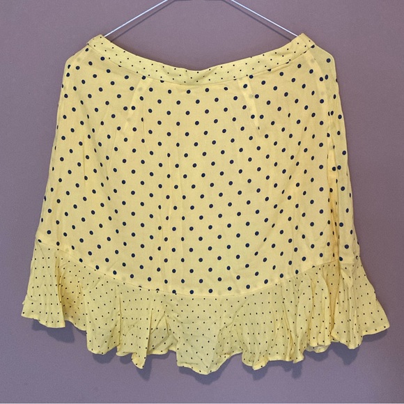 NWT Banana Republic Ruffle wrap mini skirt - size US 0 - polka dot in yellow - Picture 3 of 8